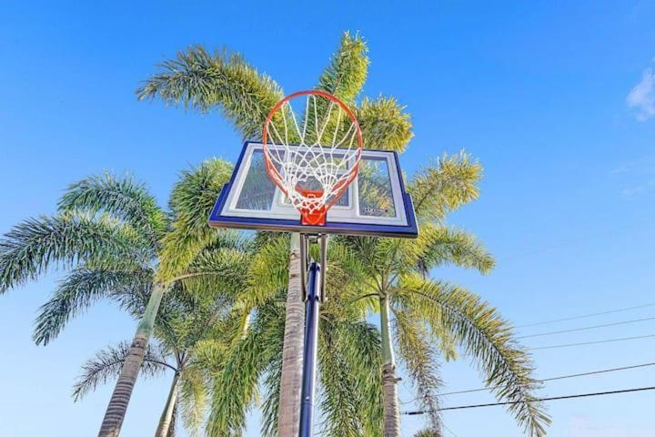Beautiful 4 Bedrooms/Pool/Walk To Beach Deerfield Beach Buitenkant foto