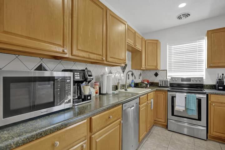 Beautiful 4 Bedrooms/Pool/Walk To Beach Deerfield Beach Buitenkant foto