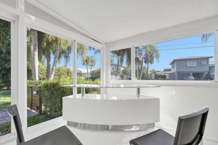 Beautiful 4 Bedrooms/Pool/Walk To Beach Deerfield Beach Buitenkant foto
