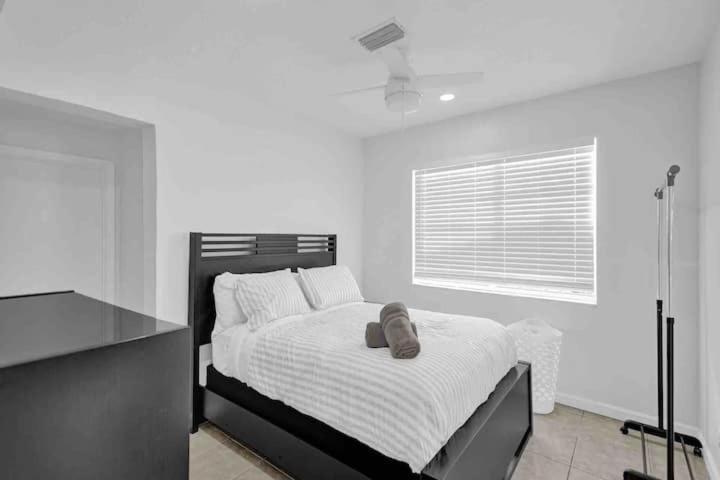 Beautiful 4 Bedrooms/Pool/Walk To Beach Deerfield Beach Buitenkant foto